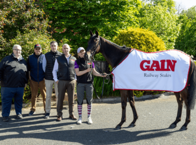 L-R; Brian Kavanagh CEO The Curragh, Ger Lyons Racehorse Trainer, Richard Fitzsimons & Philip Gilligan GAIN Equine Nutrition, Kerri Lyons Ger Lyons Racing.